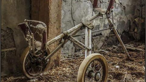 Opportunity Knocking - 07.jpg