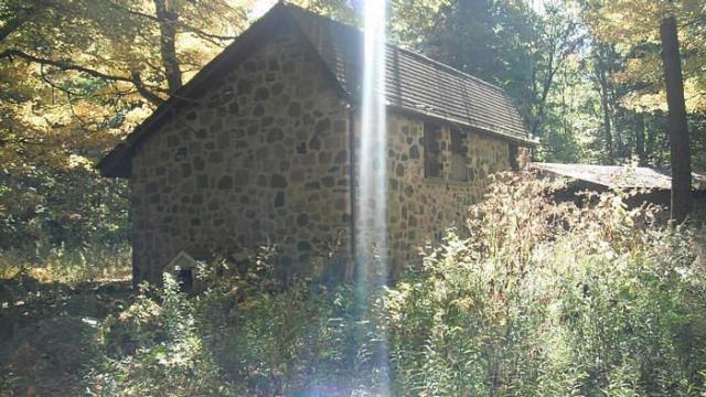 Stone house - DSCF1874.jpg