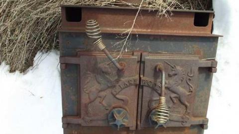 Metal Grave Yard - Metal-Grave-Yard5.jpg