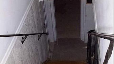 Outside and inside pictures - wbimage.jpg