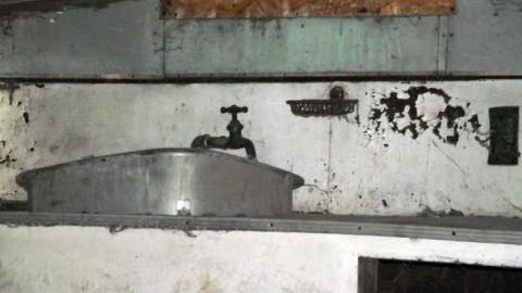 Abandoned Blue - Abandoned-House-Concession-215.jpg