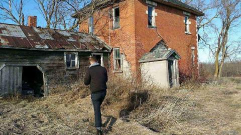 Cobden - Cobden-Old-Farmhouse3.jpg