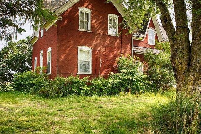 Angry Lady - Ashfield-Colborne-Wawanosh, Ontario