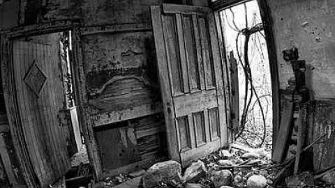 Rockslide - Diamond Door House-6.jpg