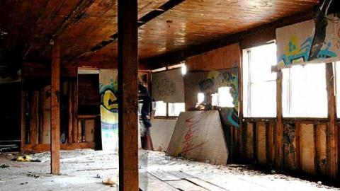 Weeks before it went - Oct '13 - Barrhaven-Hotel15.jpg