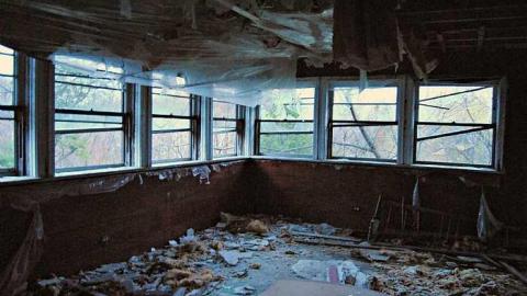 Weeks before it went - Oct '13 - Barrhaven-Hotel16.jpg