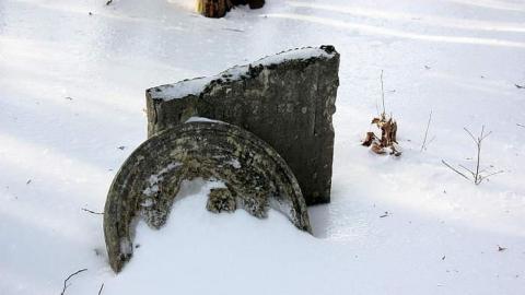 Jan 2015 - McIntosh-Cemetery5.jpg