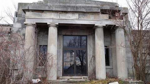 Dec '14 - Port-Dover-Mausoleum23.jpg