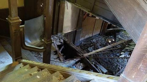 Dangerous But Worth The Risk - DSC03001.jpg