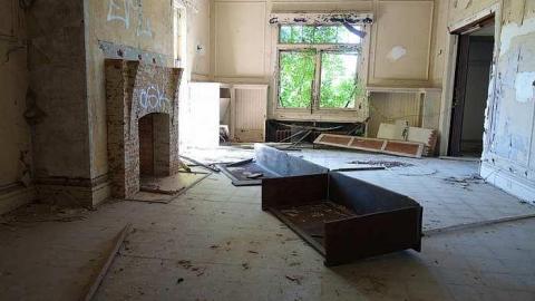 Dangerous But Worth The Risk - DSC03003.jpg