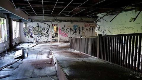 Five Star Pool - DSC02902.jpg