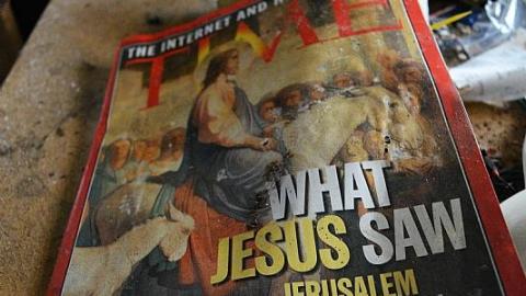 2 Frozen Visits (Feb.2015) - The-Smoke-House-Mystery2.jpg