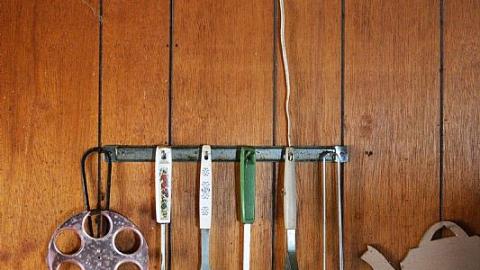 2 Frozen Visits (Feb.2015) - The-Smoke-House-Mystery5.jpg