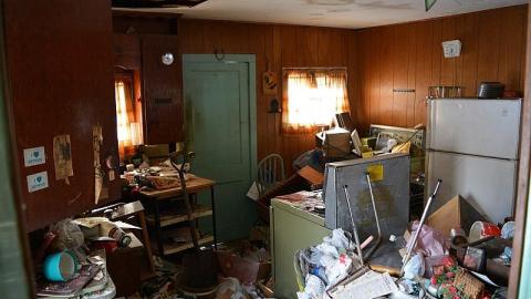 2 Frozen Visits (Feb.2015) - The-Smoke-House-Mystery6.jpg