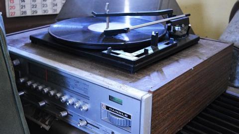 2 Frozen Visits (Feb.2015) - The-Smoke-House-Mystery9.jpg