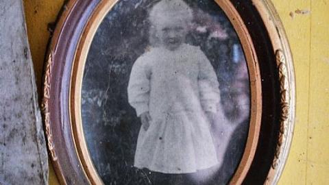 2 Frozen Visits (Feb.2015) - The-Smoke-House-Mystery46.jpg