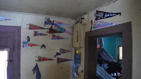 2 Frozen Visits (Feb.2015) - The-Smoke-House-Mystery49.jpg