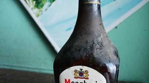 2 Frozen Visits (Feb.2015) - The-Smoke-House-Mystery13.jpg