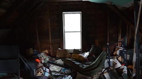 2 Frozen Visits (Feb.2015) - The-Smoke-House-Mystery36.jpg