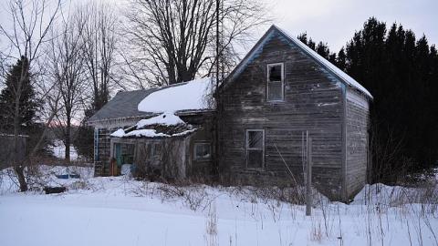 2 Frozen Visits (Feb.2015) - The-Smoke-House-Mystery54.jpg