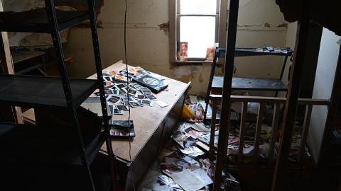 2 Frozen Visits (Feb.2015) - The-Smoke-House-Mystery20.jpg