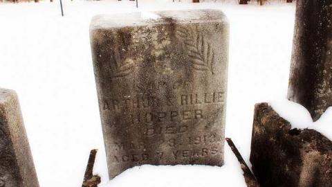 Erbtown was here - Erbtown-Pioneer-Cemetery3.jpg