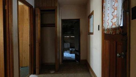 Inside Keith Farm - DSCN7107.jpg