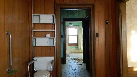 Inside Keith Farm - DSCN7182.jpg