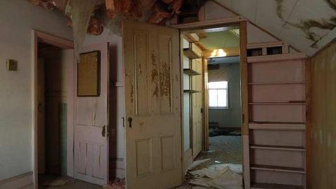 Inside Keith Farm - DSCN7207.jpg