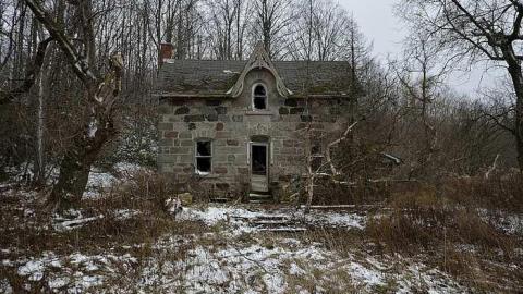 Dec. 2014 - Beautiful-Stone-House33.jpg