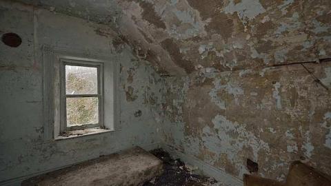 Dec. 2014 - Beautiful-Stone-House42.jpg