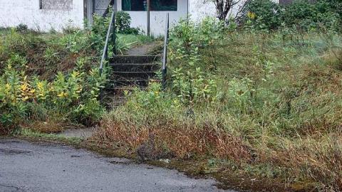 Aug 2013 - Foymont-Abandoned-RCAF-Station117.jpg