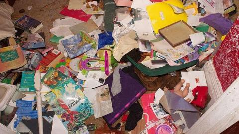 LIFE IS CRAP  03/15 - Mileys-Candy-Land51.jpg