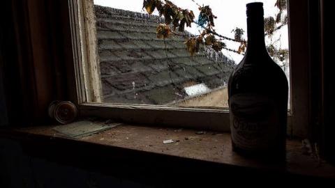 LIFE IS CRAP  03/15 - Mileys-Candy-Land54.jpg