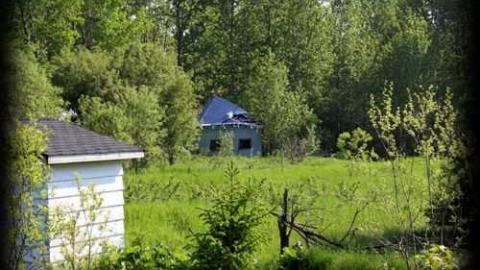 House with no floor photo 4