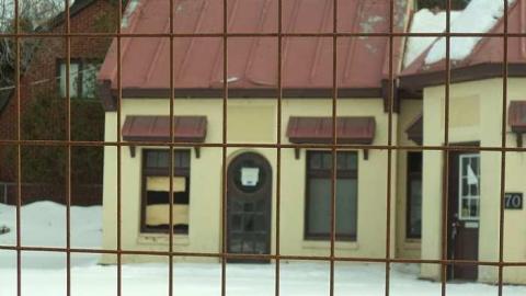 Every day comes and goes photo 4