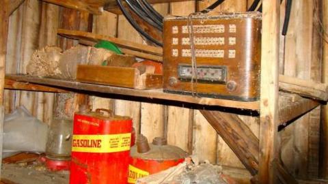 Gallery 2 - Wahnapitae-Art-Teachers-House61.jpg