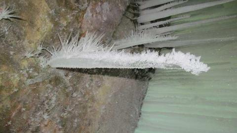 Winter falls and Ice Cave! - Churchs-Falls-Old-Mill17.jpg