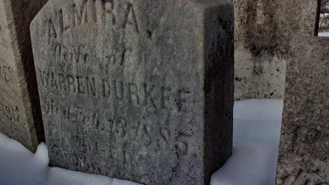 Cemetery - Pine-Street-Burying-Ground17.jpg