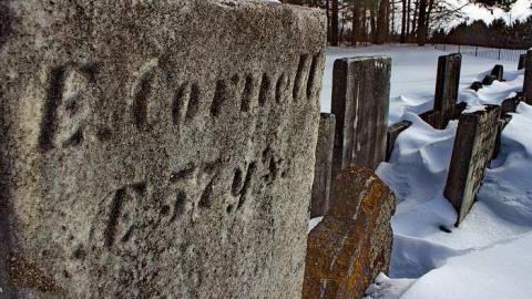 Cemetery - Pine-Street-Burying-Ground11.jpg