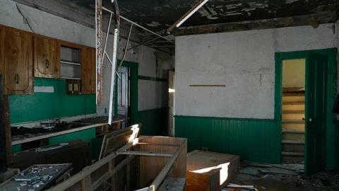 Winter 2013 - 15-Line-Farm-House28.jpg