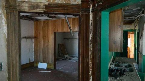 Winter 2013 - 15-Line-Farm-House29.jpg