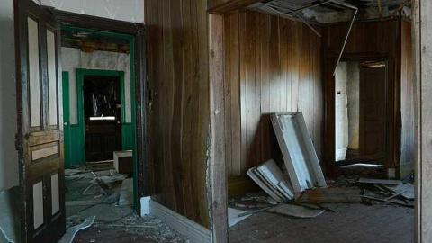 Winter 2013 - 15-Line-Farm-House64.jpg