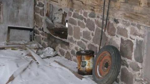 March 2011 - Isaac-Petch-Farmhouse41.jpg