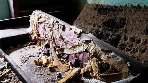 Spooky Furnace - DSC03783.jpg