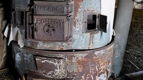 Spooky Furnace - DSC03833.jpg