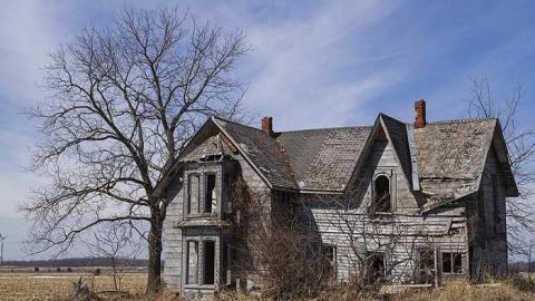 Creepy House - img2 mar 29-2015.jpg