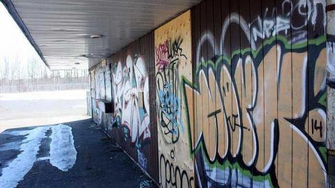 April 2015 - Thunderbird-Down44.jpg