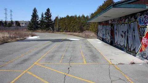 April 2015 - Thunderbird-Down20.jpg