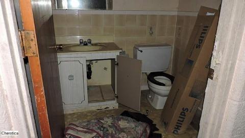 Creepy Nursing Home - Hwy-44--Im-not-sure-what.12.jpg